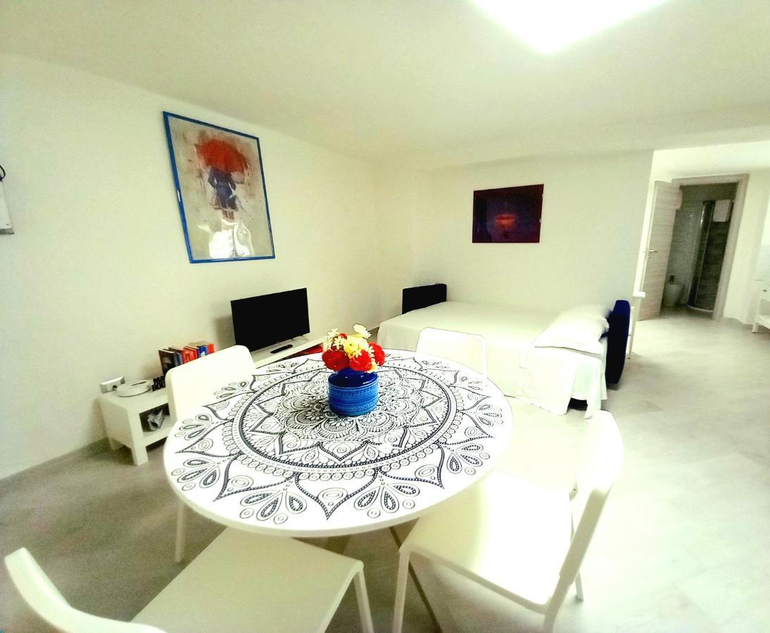 Appartement Ombrellorosso à Cagliari Extérieur photo